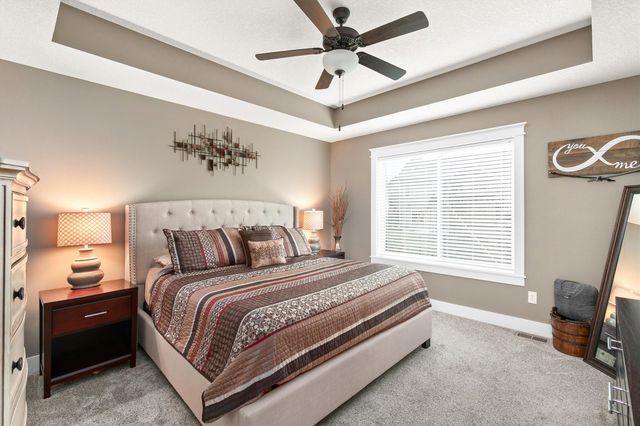 802 NW Seasons Drive, Ankeny, IA 50023