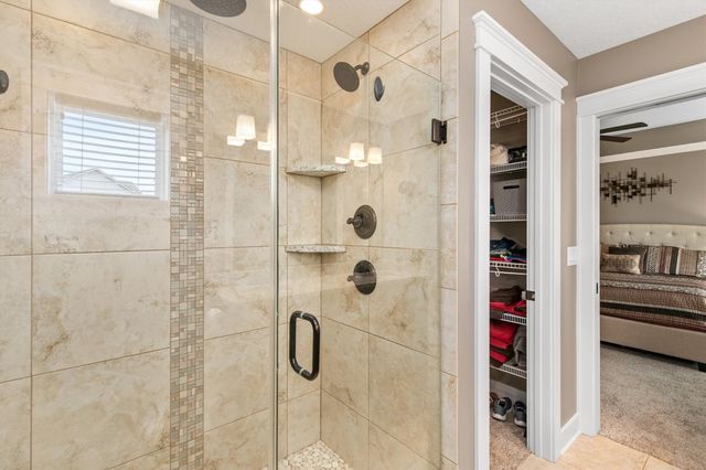 802 NW Seasons Drive, Ankeny, IA 50023