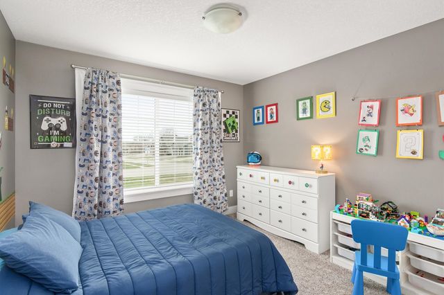 802 NW Seasons Drive, Ankeny, IA 50023