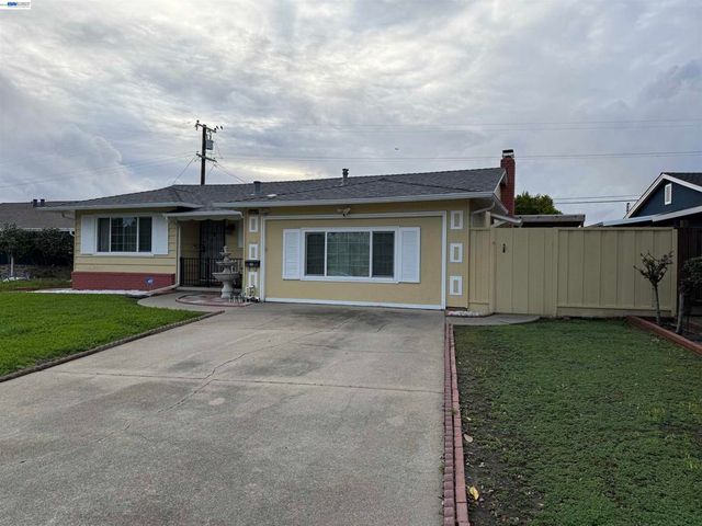25827 25827 Calaroga Ave, Hayward, CA 94545
