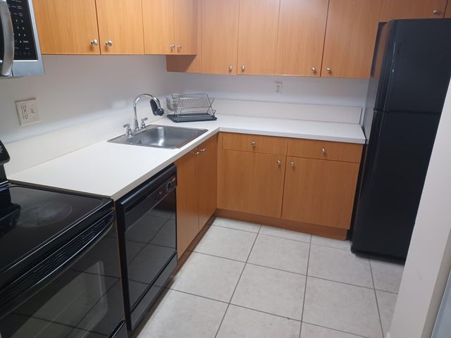 407 Executive Center Drive 203, West Palm Beach, FL 33401