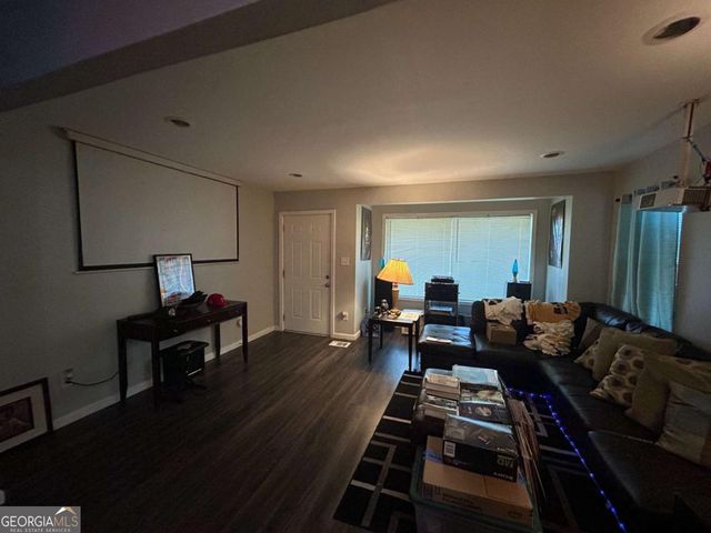 1296 NW NORTHWEST Drive NW, Atlanta, GA 30318