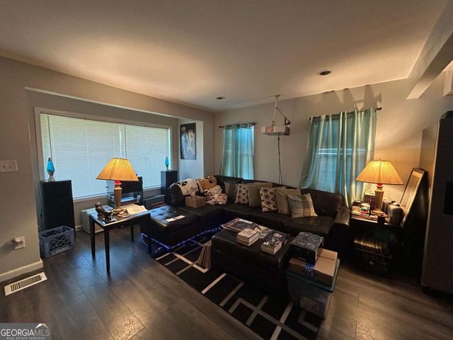 1296 NW NORTHWEST Drive NW, Atlanta, GA 30318