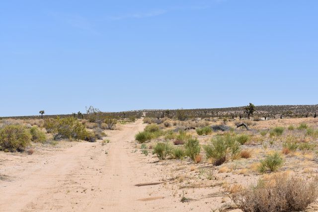 155th St E And Vic Ave F8, Lancaster, CA 93535