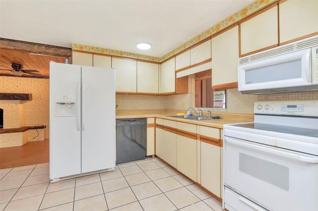 8350 94TH AVENUE, Seminole, FL 33777