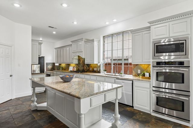 8709 Herns Meadow Lane, Mckinney, TX 75071