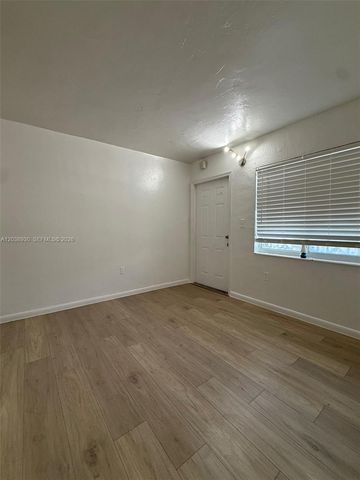 10 NW 77th St 2, Miami, FL 33150