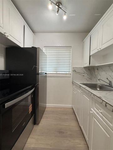 10 NW 77th St 2, Miami, FL 33150