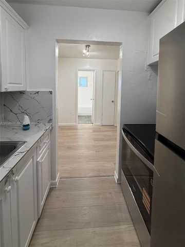 10 NW 77th St 2, Miami, FL 33150