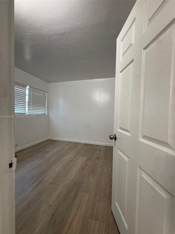 10 NW 77th St 2, Miami, FL 33150