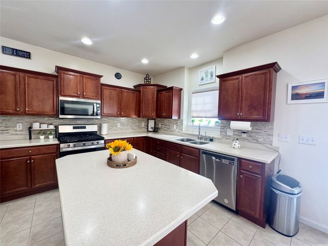 4295 STONE CREEK Drive, Erie, PA 16506