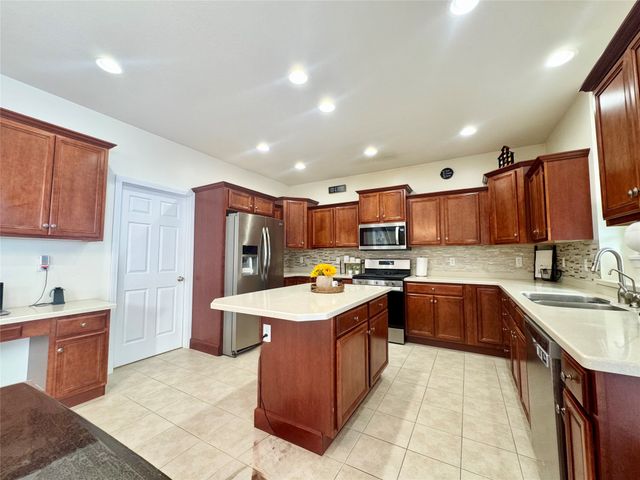 4295 STONE CREEK Drive, Erie, PA 16506