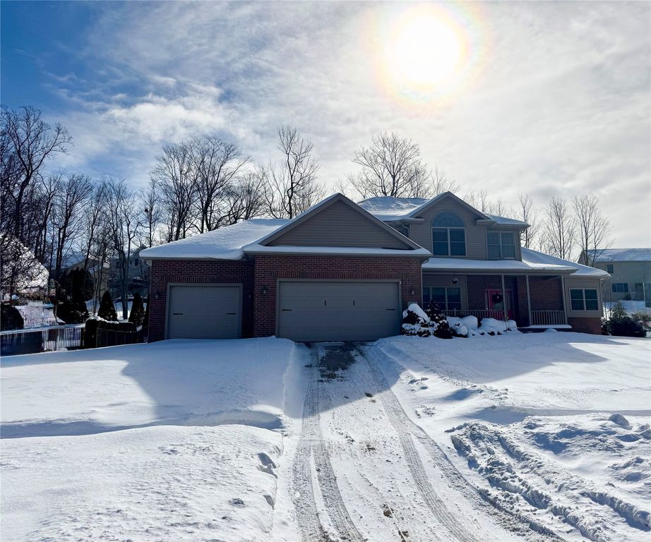 4295 STONE CREEK Drive, Erie, PA 16506