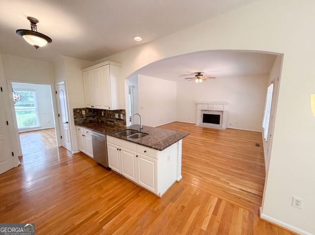 3612 Brookefall Court, Suwanee, GA 30024