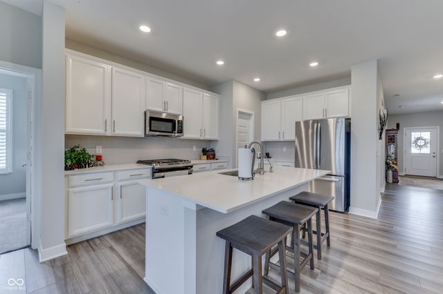 3644 Chalmers Drive, Bargersville, IN 46106