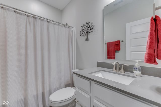 3644 Chalmers Drive, Bargersville, IN 46106