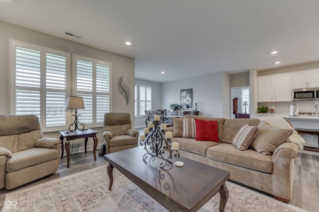 3644 Chalmers Drive, Bargersville, IN 46106