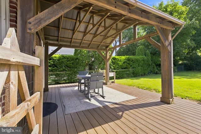 207 SANDY BANK RD, Media, PA 19063