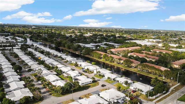 5706 NW 81st Ave, Tamarac, FL 33321