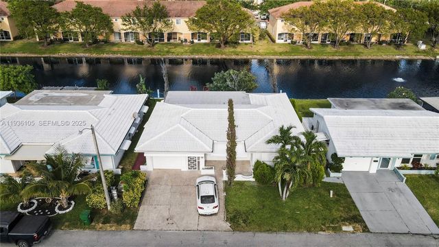 5706 NW 81st Ave, Tamarac, FL 33321