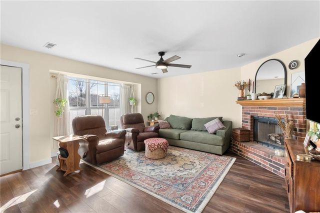 1113 Foxridge Drive, Warrensburg, MO 64093