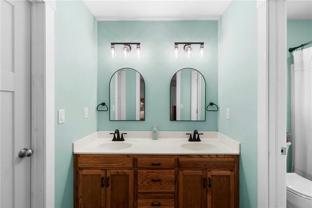 1113 Foxridge Drive, Warrensburg, MO 64093