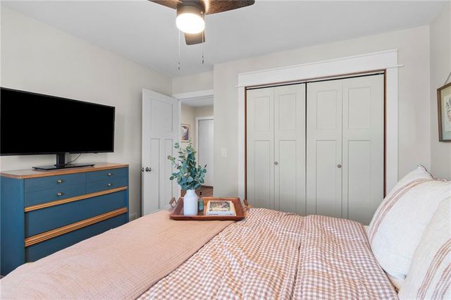 1113 Foxridge Drive, Warrensburg, MO 64093