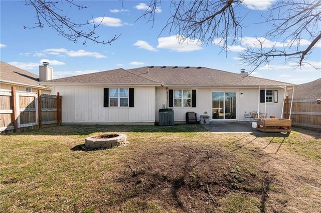 1113 Foxridge Drive, Warrensburg, MO 64093