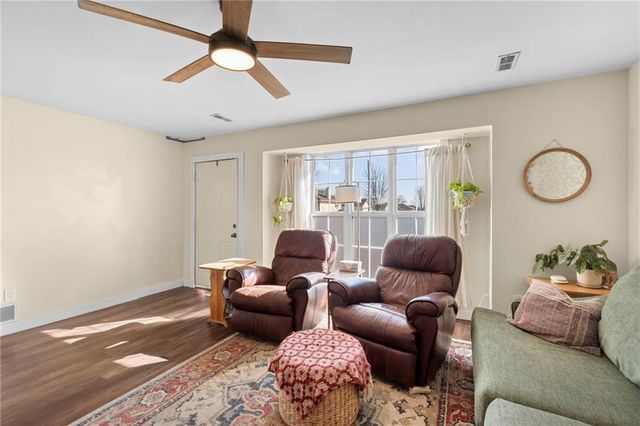 1113 Foxridge Drive, Warrensburg, MO 64093