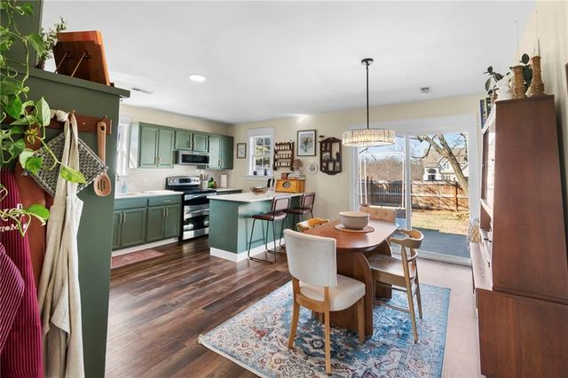 1113 Foxridge Drive, Warrensburg, MO 64093