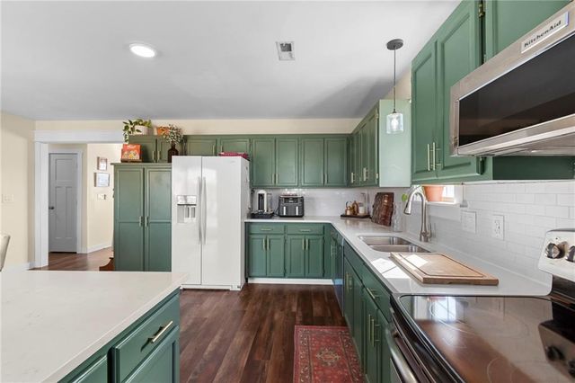 1113 Foxridge Drive, Warrensburg, MO 64093