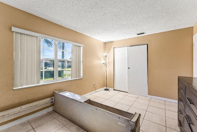 330 W 22nd Court, Riviera Beach, FL 33404