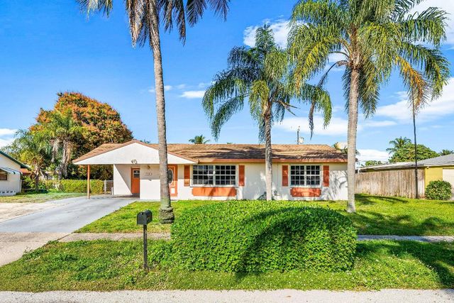 330 W 22nd Court, Riviera Beach, FL 33404