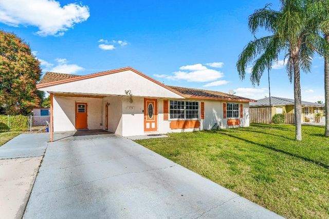 330 W 22nd Court, Riviera Beach, FL 33404