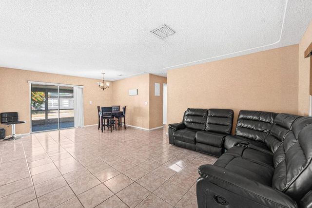 330 W 22nd Court, Riviera Beach, FL 33404