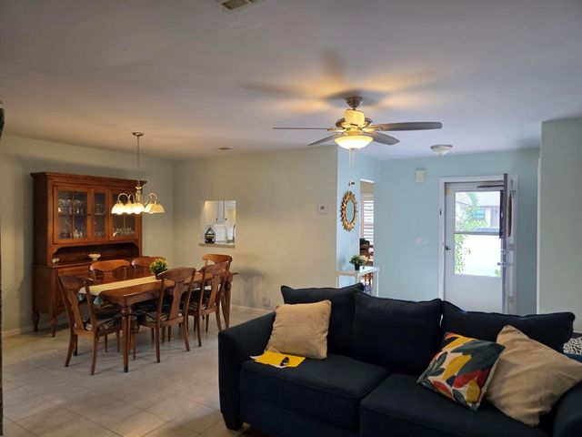 6126 Elsinore Circle, Greenacres, FL 33463