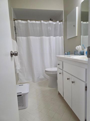 6126 Elsinore Circle, Greenacres, FL 33463