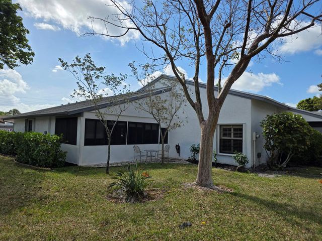 6126 Elsinore Circle, Greenacres, FL 33463