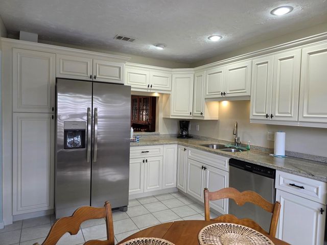6126 Elsinore Circle, Greenacres, FL 33463