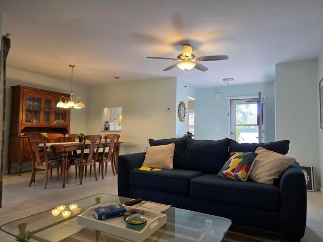 6126 Elsinore Circle, Greenacres, FL 33463
