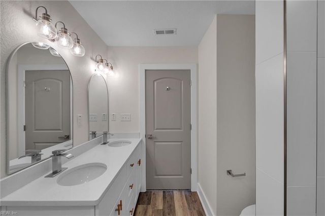 117 N Lloyd ST, Suffolk, VA 23434