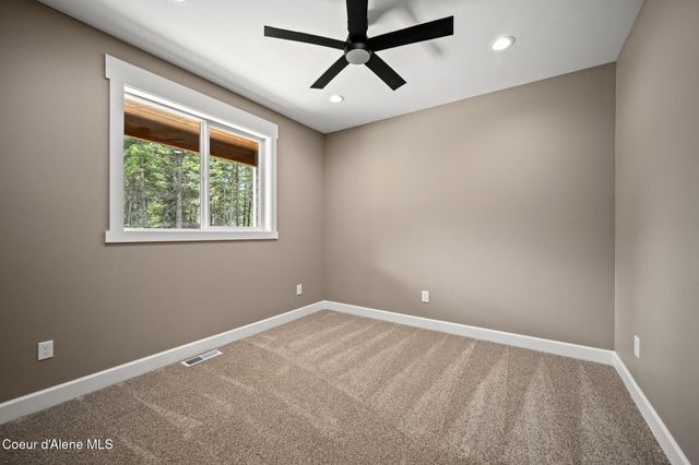 32926 N 10th AVE, Spirit Lake, ID 83869