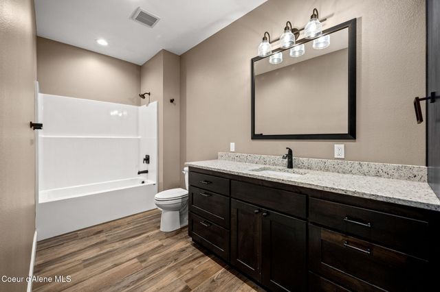 32926 N 10th AVE, Spirit Lake, ID 83869