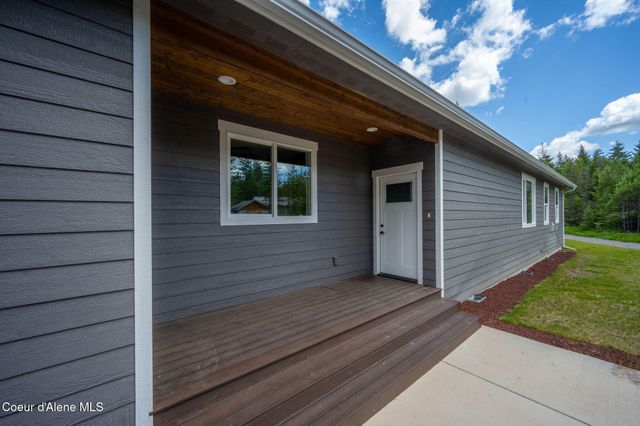 32926 N 10th AVE, Spirit Lake, ID 83869