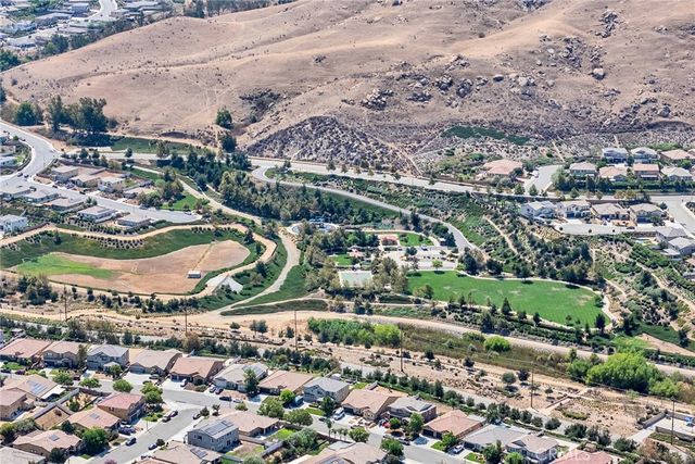 19794 Barnfield Place, Riverside, CA 92507