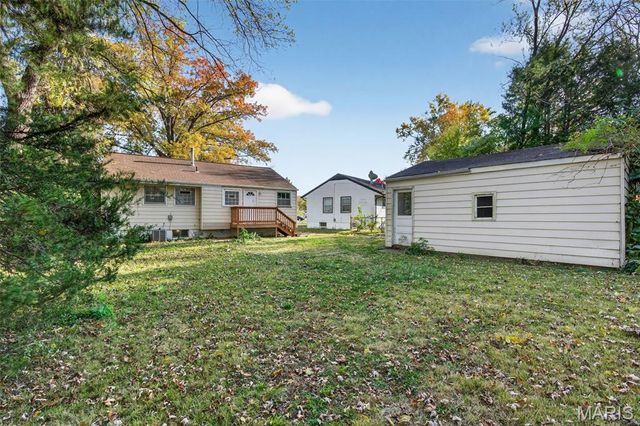 437 Lanark Road, St Louis, MO 63137