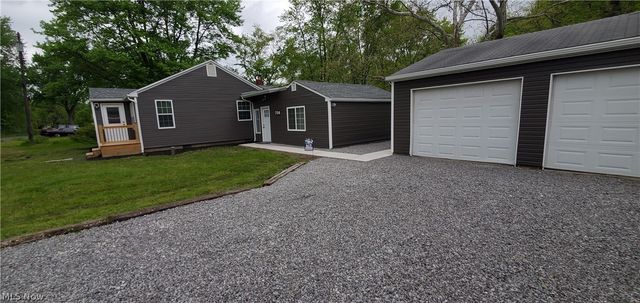 724 Briggs Road, Leavittsburg, OH 44430