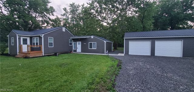 724 Briggs Road, Leavittsburg, OH 44430