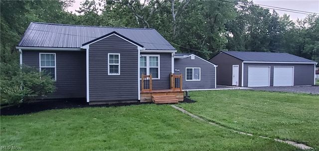 724 Briggs Road, Leavittsburg, OH 44430