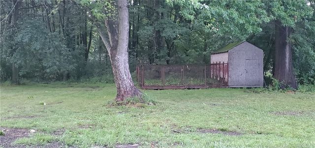 724 Briggs Road, Leavittsburg, OH 44430
